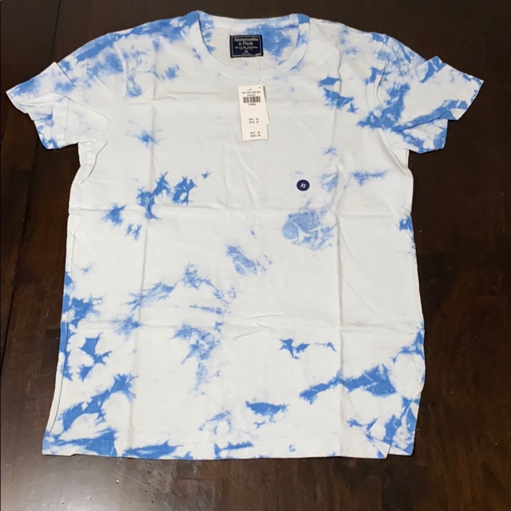 NEW! Abercrombie Men’s tie dye t-shirt SIZE XS